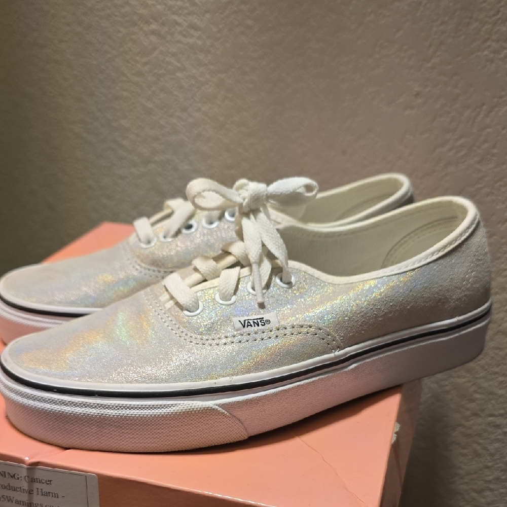 Vans White Sneakers Classic Low-Top Design